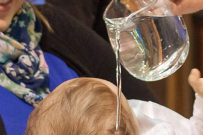 Le baptême, premier sacrement de l'initiation chrétienne